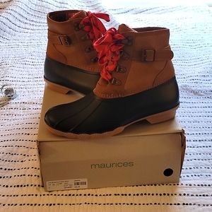 NWT Maurices Duck Boots